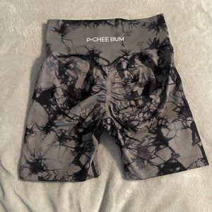 PCHEEBUM- BLACK AND GREY MARBLE SCRUNCH BUTT BIKER SHORTS